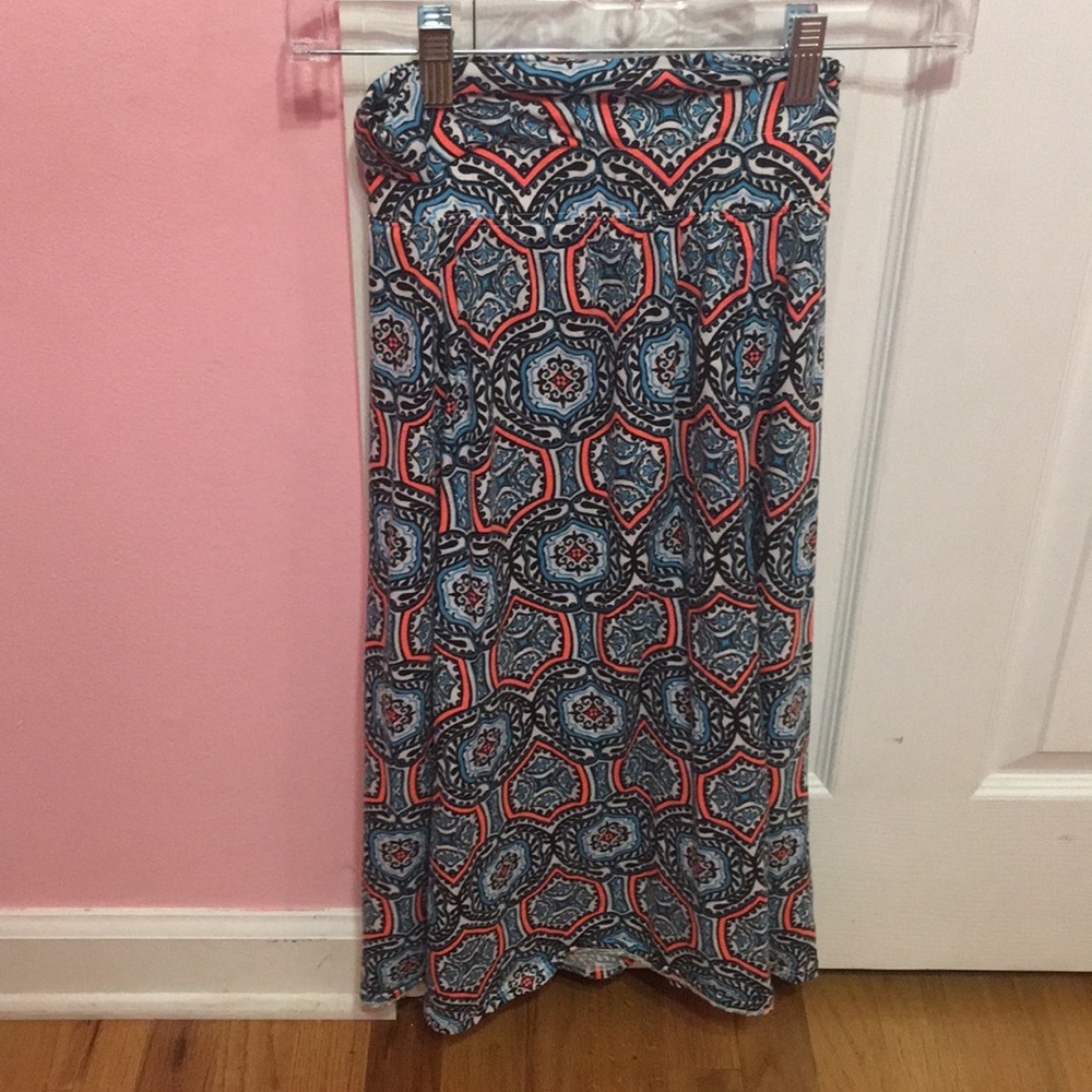 Cute, Flowy, long skirt